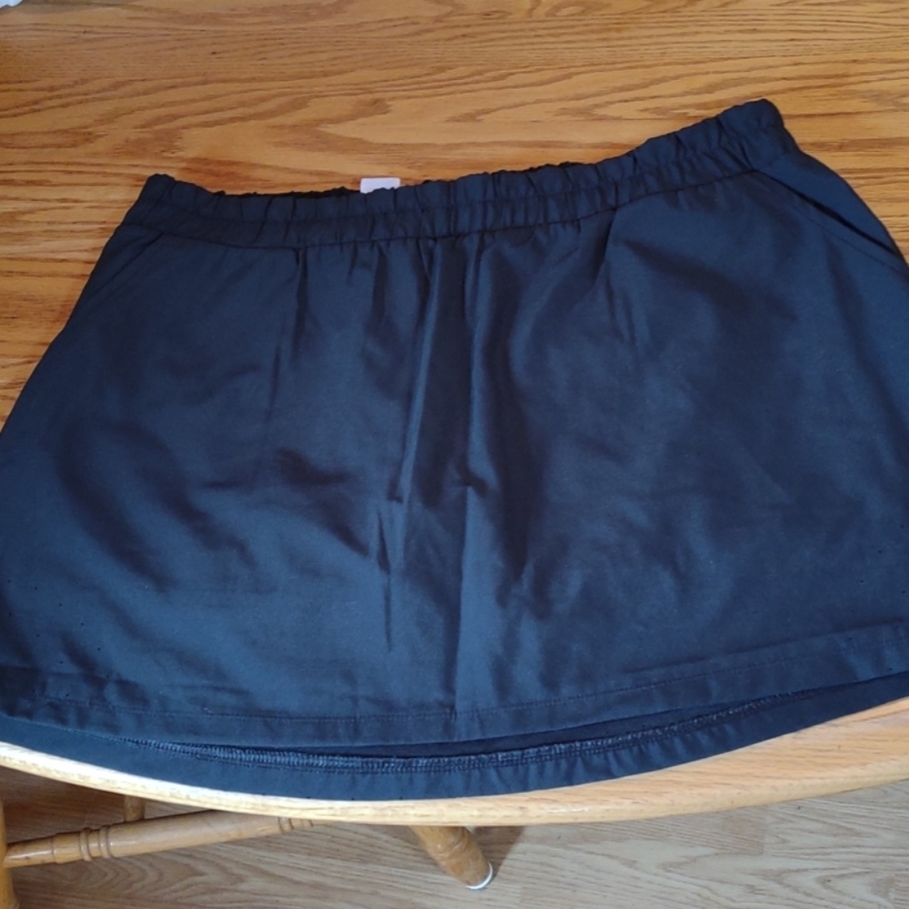 tasc Performance Skort - Picture 3 of 6